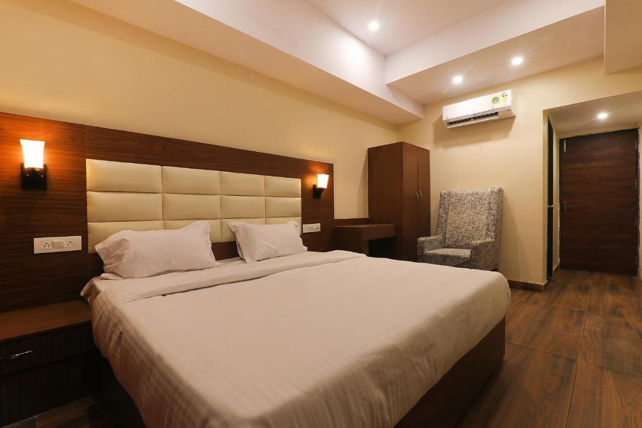 FabHotel Skyline Lucknow Exterior foto